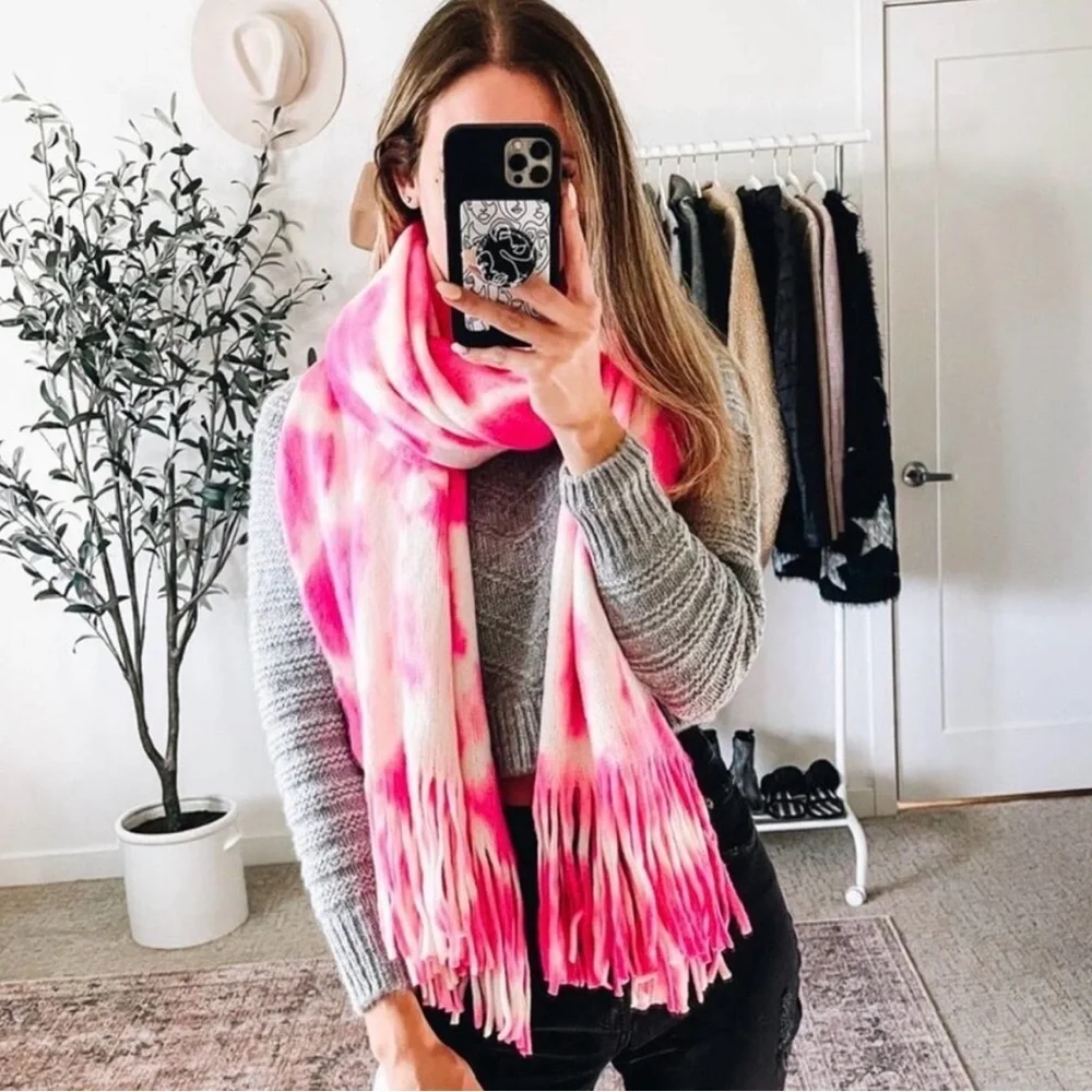 NWT Pink & White TieDye Scarf Oversized Pashmina Wrap - Barbie Pink Steve Madden